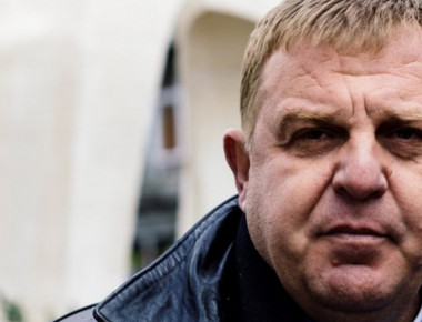 Βούλγαρος υπ.Άμυνας: Να πυροβολούν τους μετανάστες στα ελληνοϊταλικά σύνορα